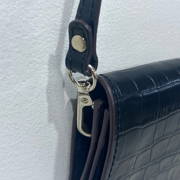 Neuville Black Croc Embossed Leather Crossbody Bag Adjustable Strap - Picture 7 of 15